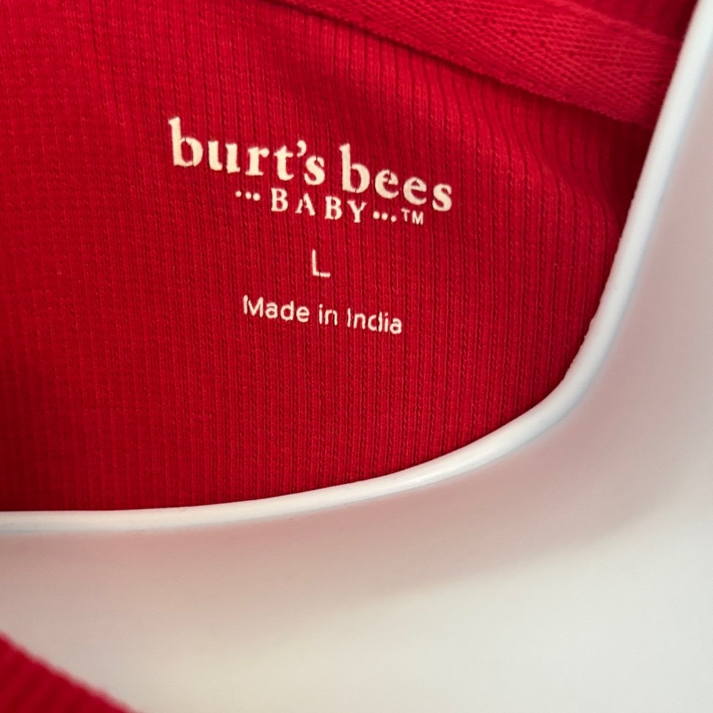 Classic Red Burt’s Bee Ribbed Top - Picture 3 of 4